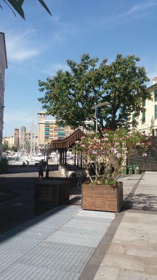 Bilocale Nell'Antica Darsena Apartment Savona Ngoại thất bức ảnh